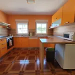 Georgina Villa *