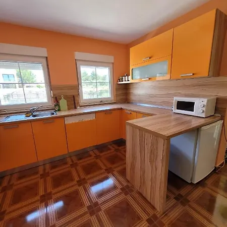 Georgina Villa Vodice