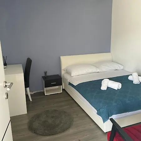Georgina Villa Vodice
